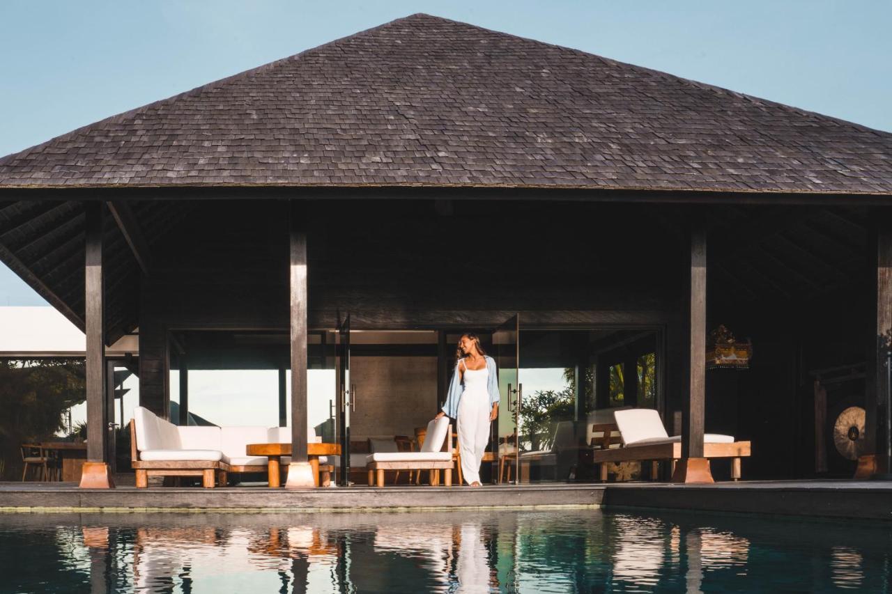 The Istana Uluwatu  Exterior photo