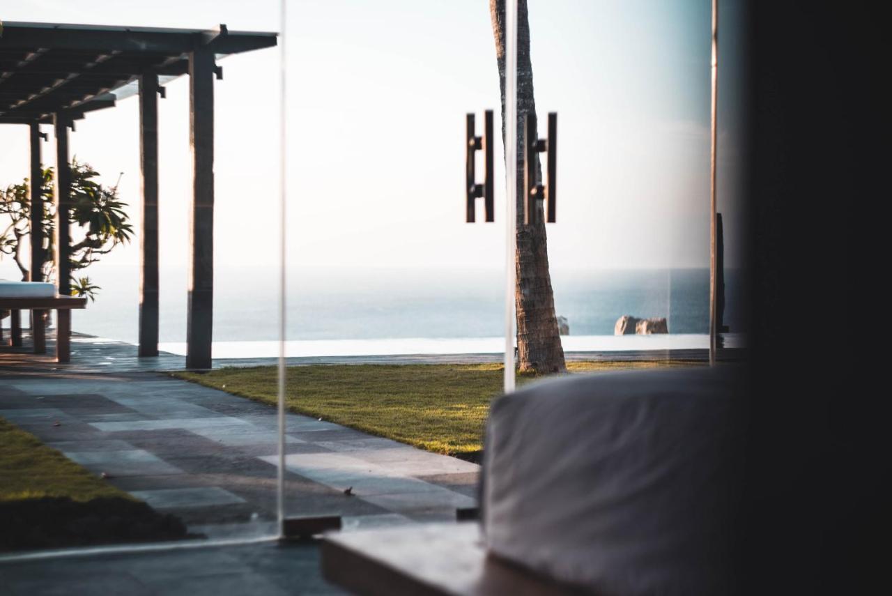 The Istana Uluwatu  Exterior photo